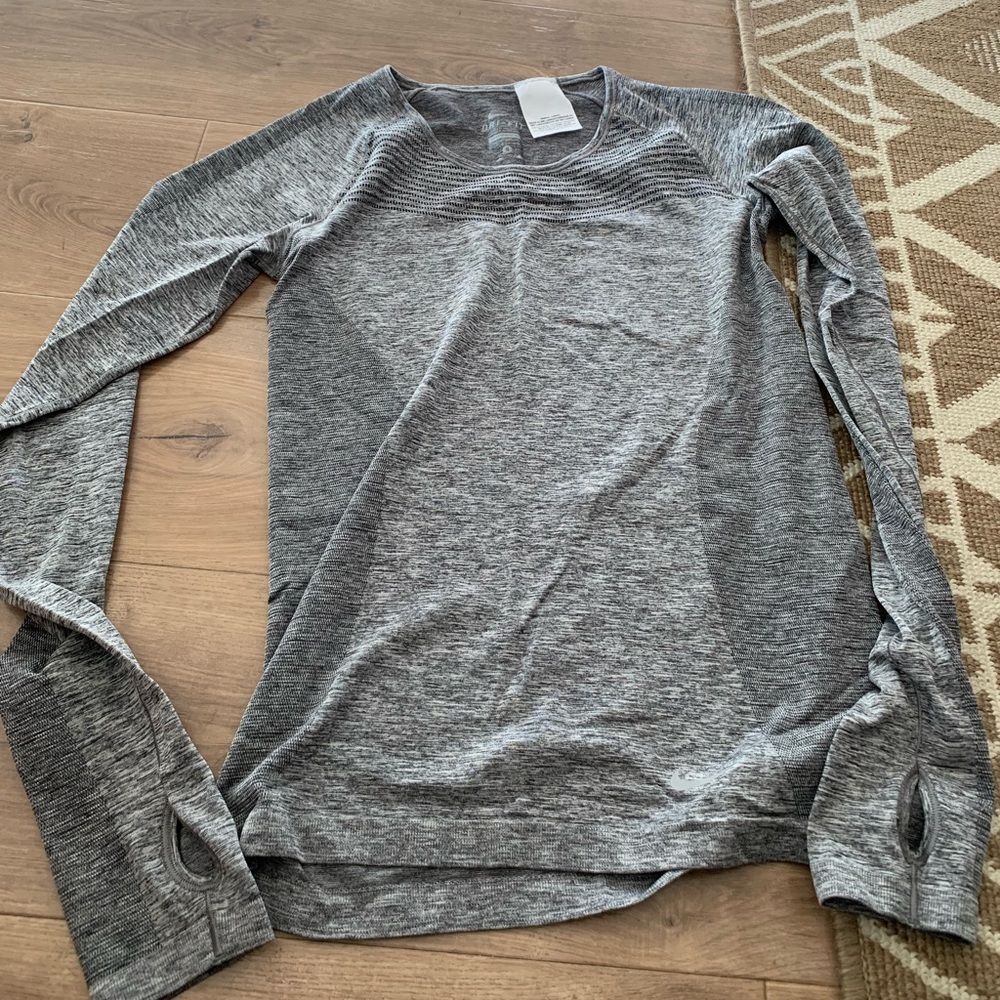 Women’s Gray Nike Shirt